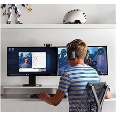 Logitech HD Pro Webcam C922 - Superior Video Quality & Professional Streaming Experience!